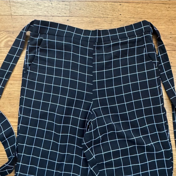 Have Black and White Checkered Pants Size M - Picture 2 of 11